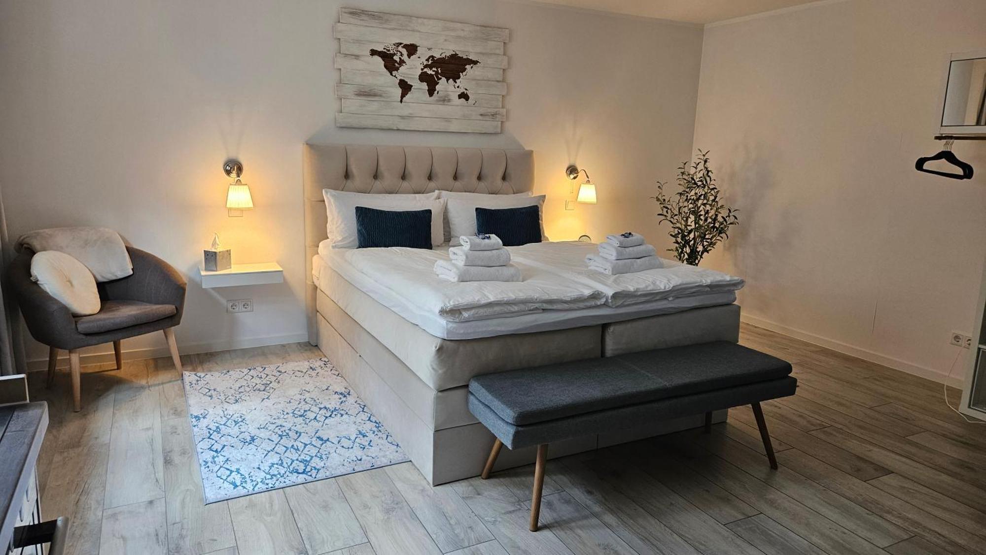 Enny Suite Apartment Im Schoenen Rheinland Lohmar Dış mekan fotoğraf